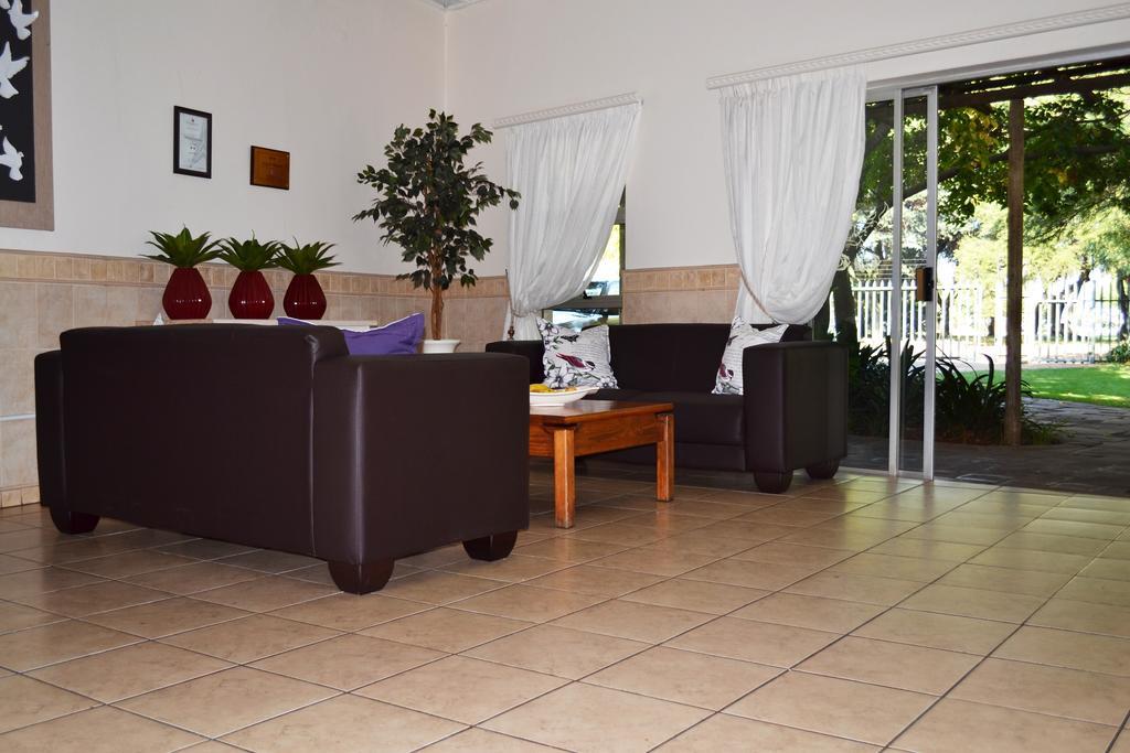 Dove'S Nest Guest House Kempton Park Buitenkant foto