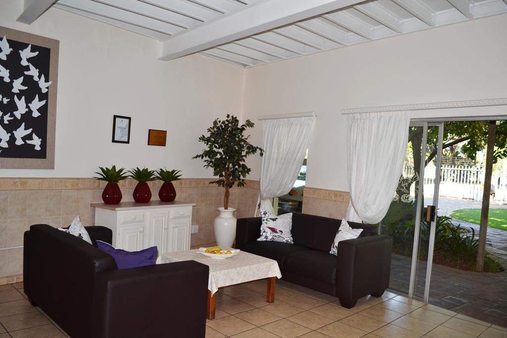 Dove'S Nest Guest House Kempton Park Buitenkant foto